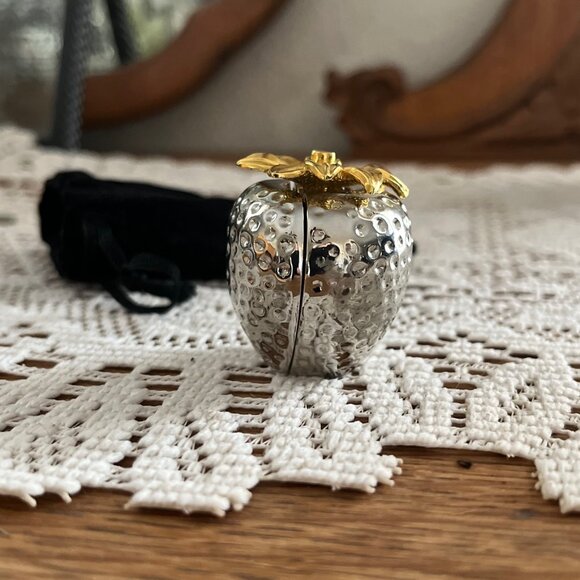 Strawberry Clock Breeze Collection, Gift Idea - Picture 4 of 9